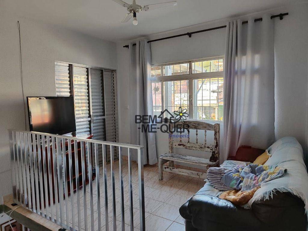 Casa à venda com 3 quartos, 232m² - Foto 4