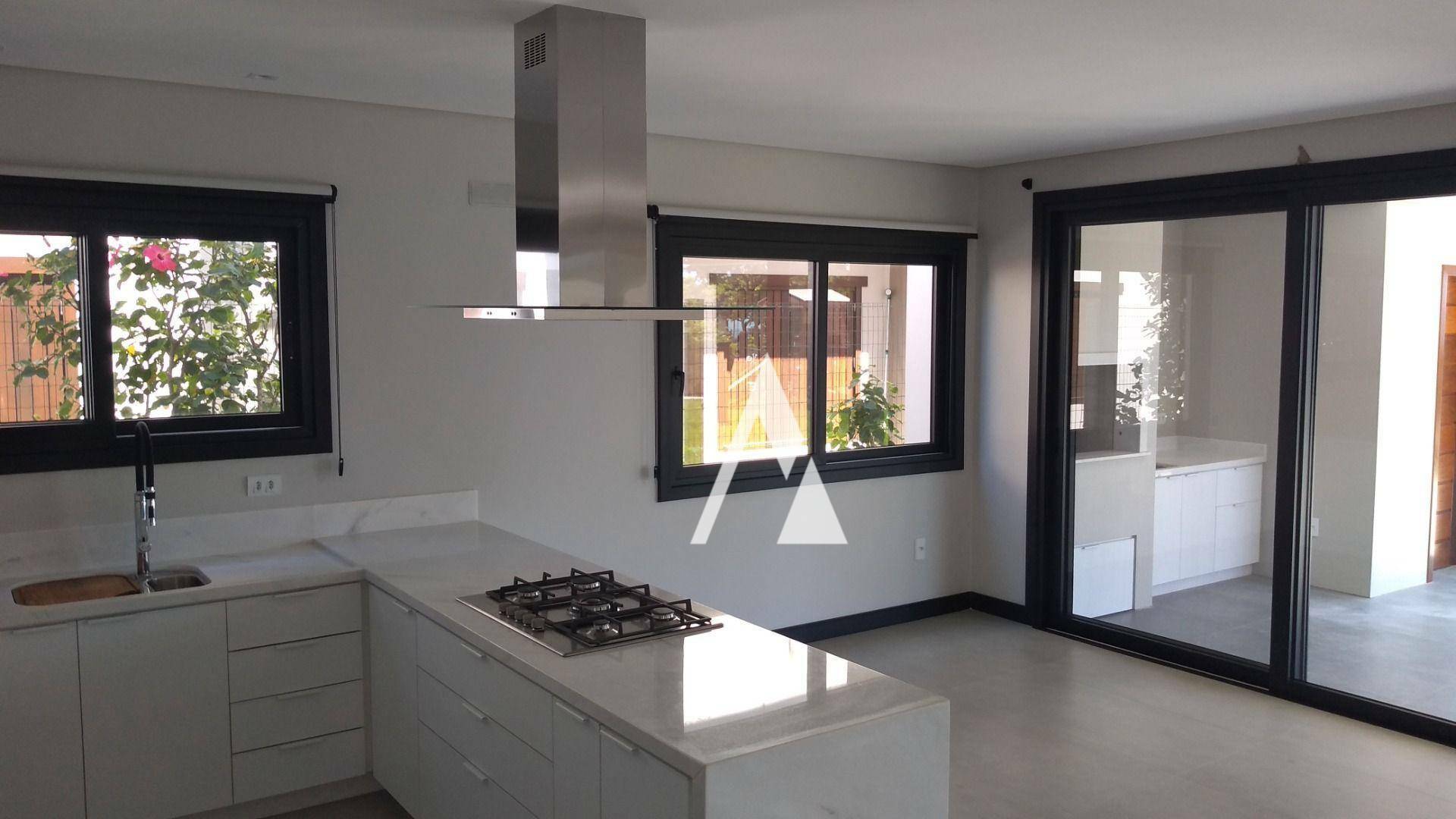 Casa à venda com 4 quartos, 237m² - Foto 11