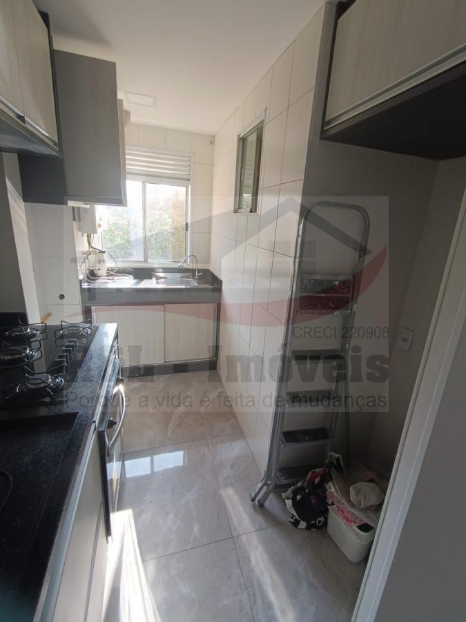 Apartamento à venda com 3 quartos, 62m² - Foto 2