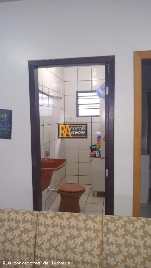Casa à venda com 1 quarto, 300m² - Foto 10