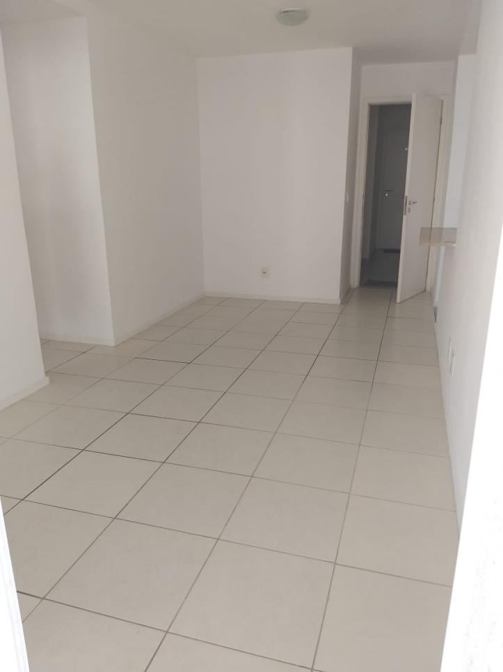 Apartamento à venda com 2 quartos, 90m² - Foto 1