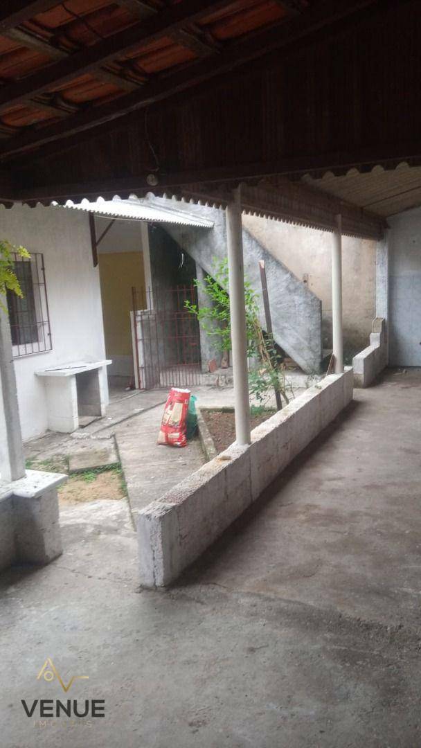 Casa à venda com 3 quartos, 250m² - Foto 27