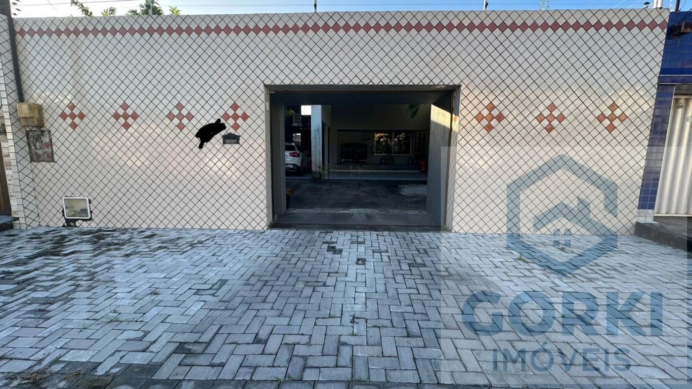 Casa à venda com 4 quartos, 128m² - Foto 1