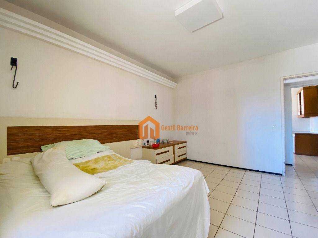 Apartamento à venda com 4 quartos, 203m² - Foto 25