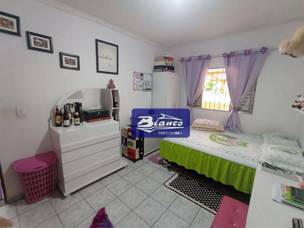 Casa à venda com 3 quartos, 236m² - Foto 14