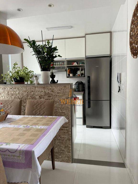 Apartamento à venda com 2 quartos, 40m² - Foto 9