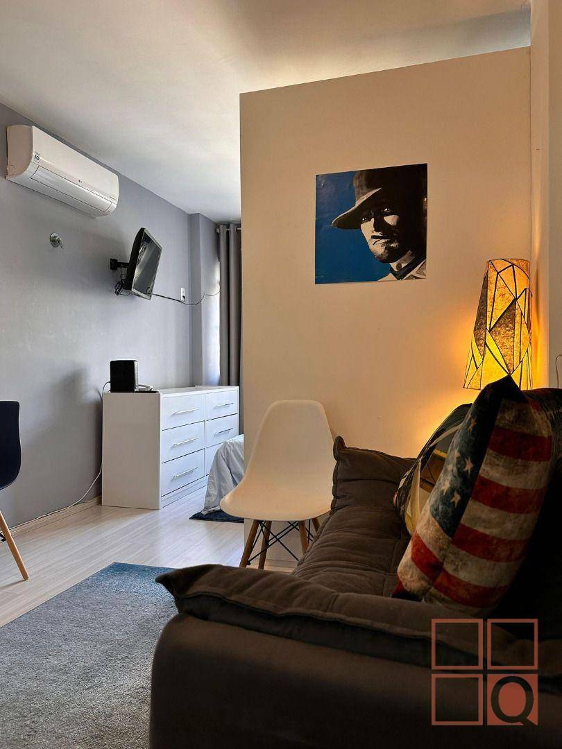 Apartamento à venda com 1 quarto, 28m² - Foto 11