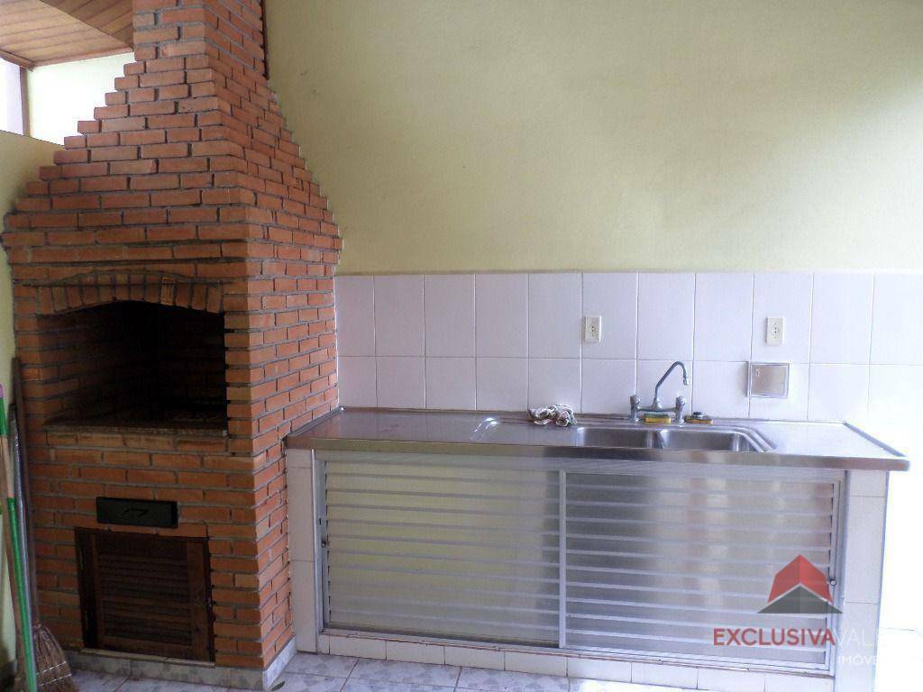 Casa à venda com 5 quartos, 162m² - Foto 13