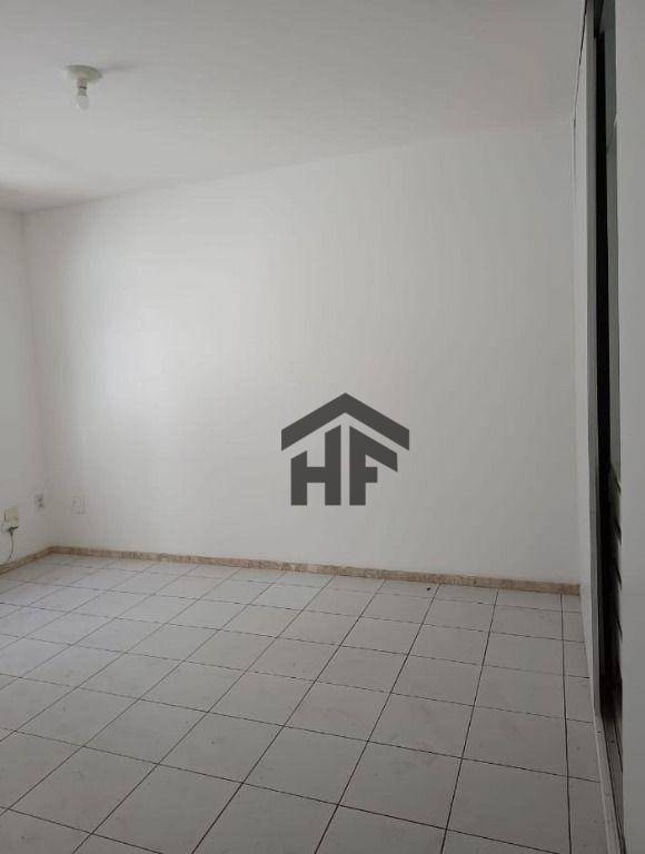 Apartamento à venda com 3 quartos, 162m² - Foto 2