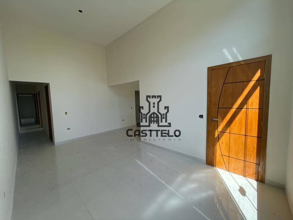 Casa à venda com 3 quartos, 95m² - Foto 4