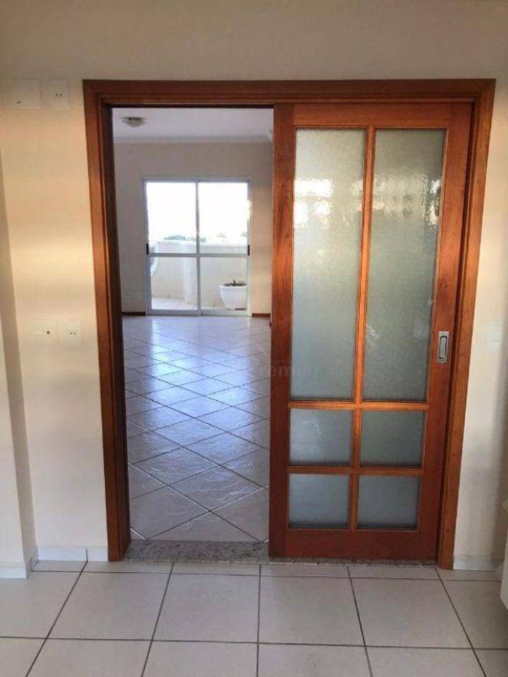 Apartamento à venda com 3 quartos, 157m² - Foto 5