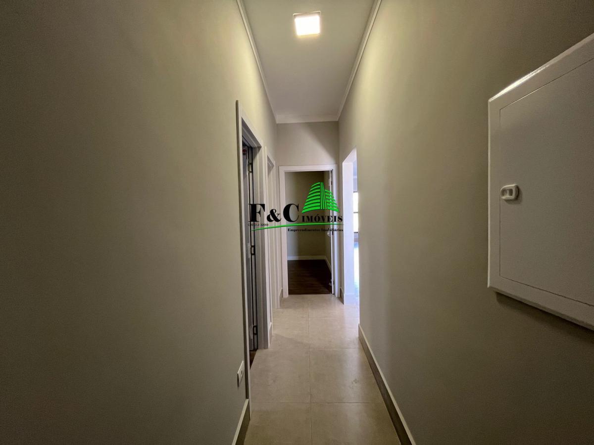 Casa de Condomínio à venda com 3 quartos, 200m² - Foto 2