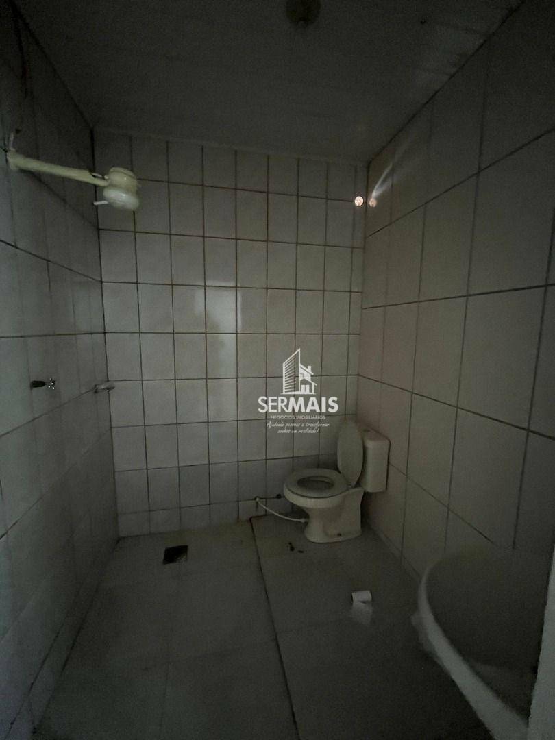 Casa para alugar com 4 quartos, 250m² - Foto 23