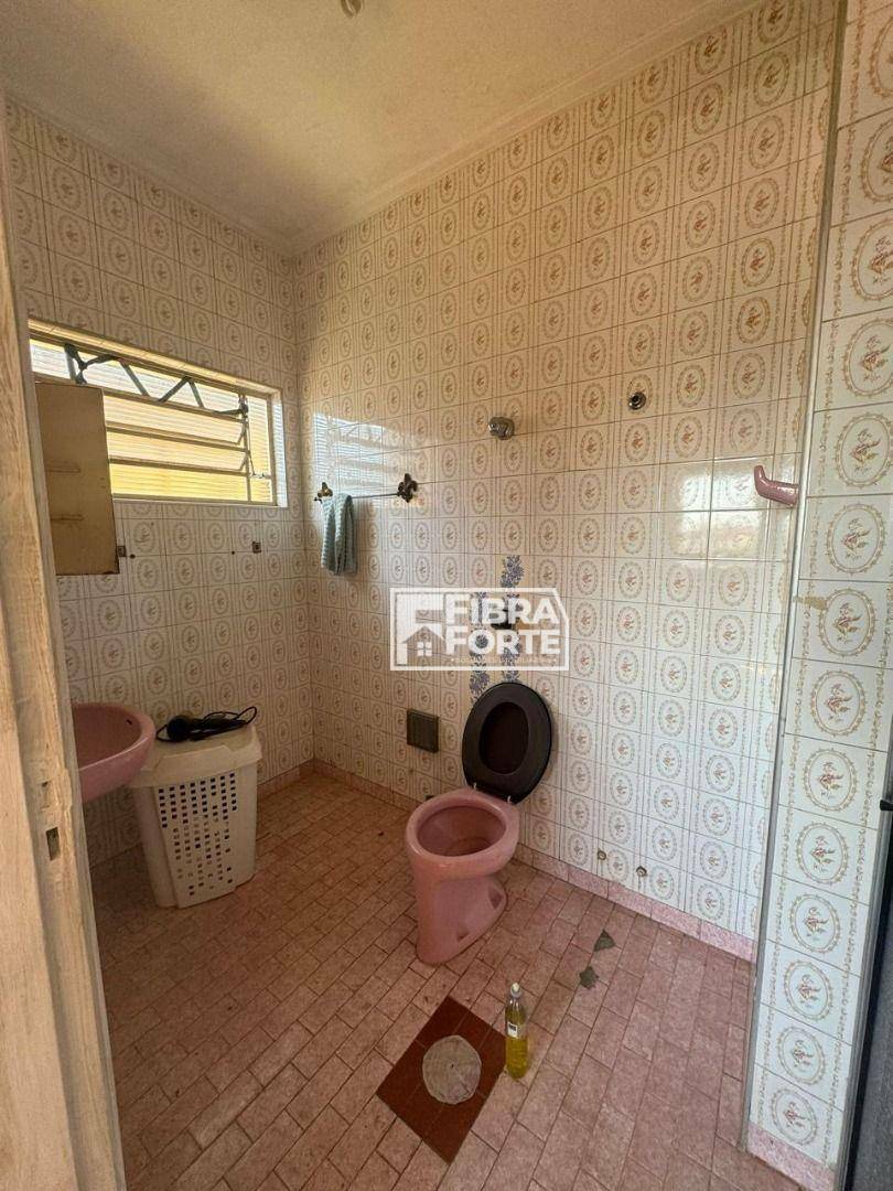 Casa à venda com 3 quartos, 176m² - Foto 4