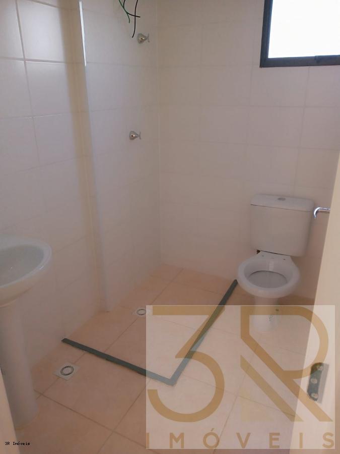 Apartamento à venda com 2 quartos, 42m² - Foto 4