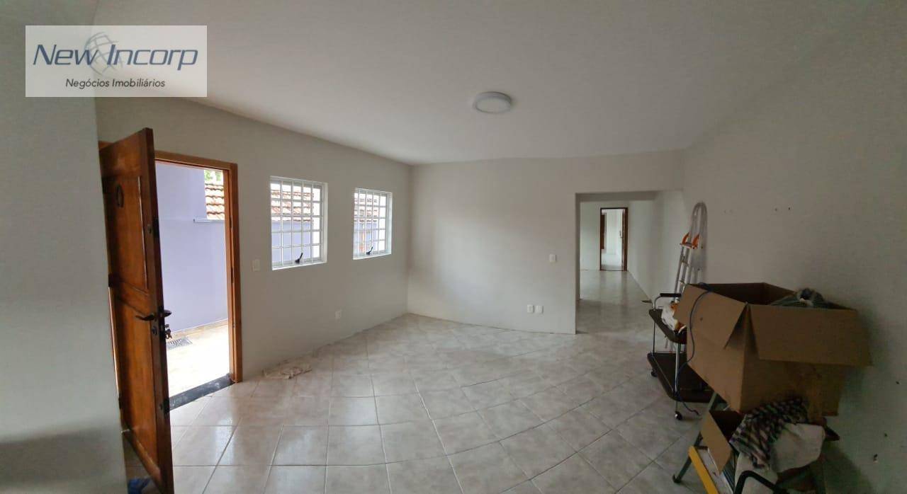 Casa à venda com 4 quartos, 200m² - Foto 5