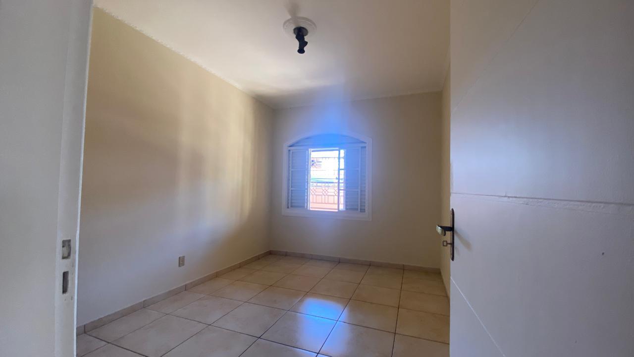 Casa para alugar com 4 quartos, 254m² - Foto 31