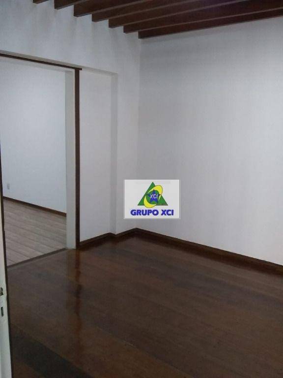 Casa à venda com 3 quartos, 219m² - Foto 16