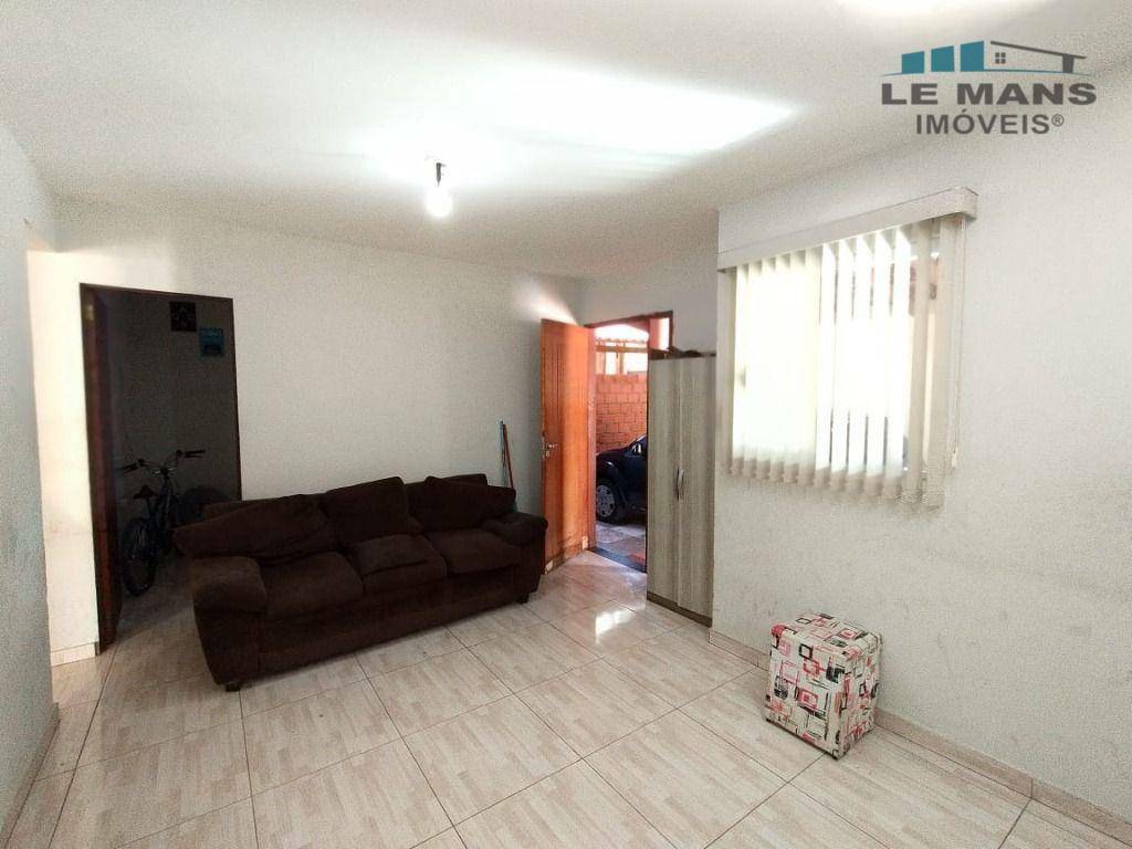 Casa à venda com 3 quartos, 139m² - Foto 4