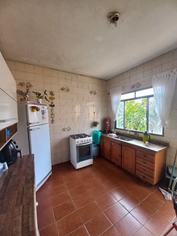 Casa à venda com 3 quartos, 180m² - Foto 12