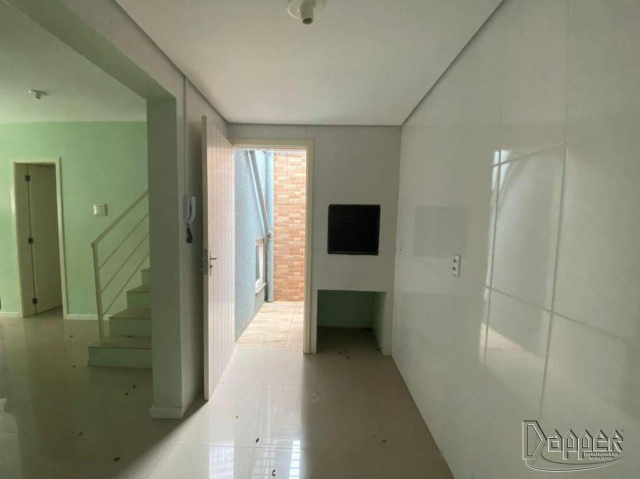 Casa à venda com 2 quartos, 80m² - Foto 4