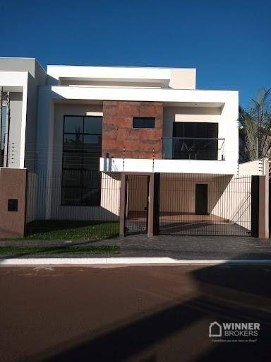 Sobrado à venda com 3 quartos, 225m² - Foto 1