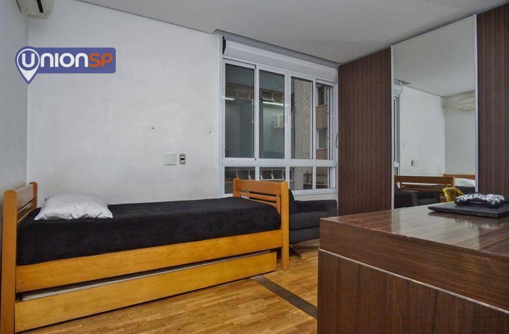 Apartamento à venda com 3 quartos, 214m² - Foto 9