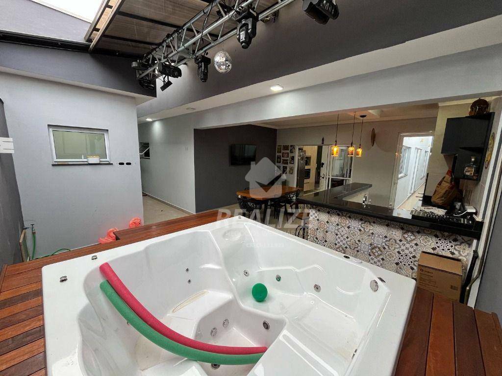 Casa à venda com 3 quartos, 210m² - Foto 22