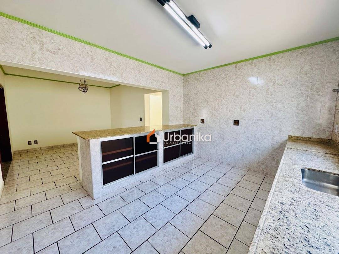 Casa, 3 quartos, 140 m² - Foto 3