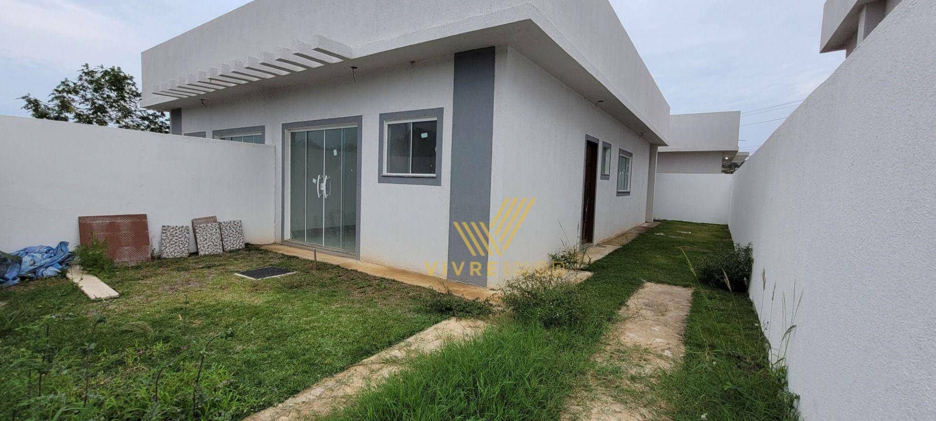 Casa à venda com 2 quartos, 60m² - Foto 2