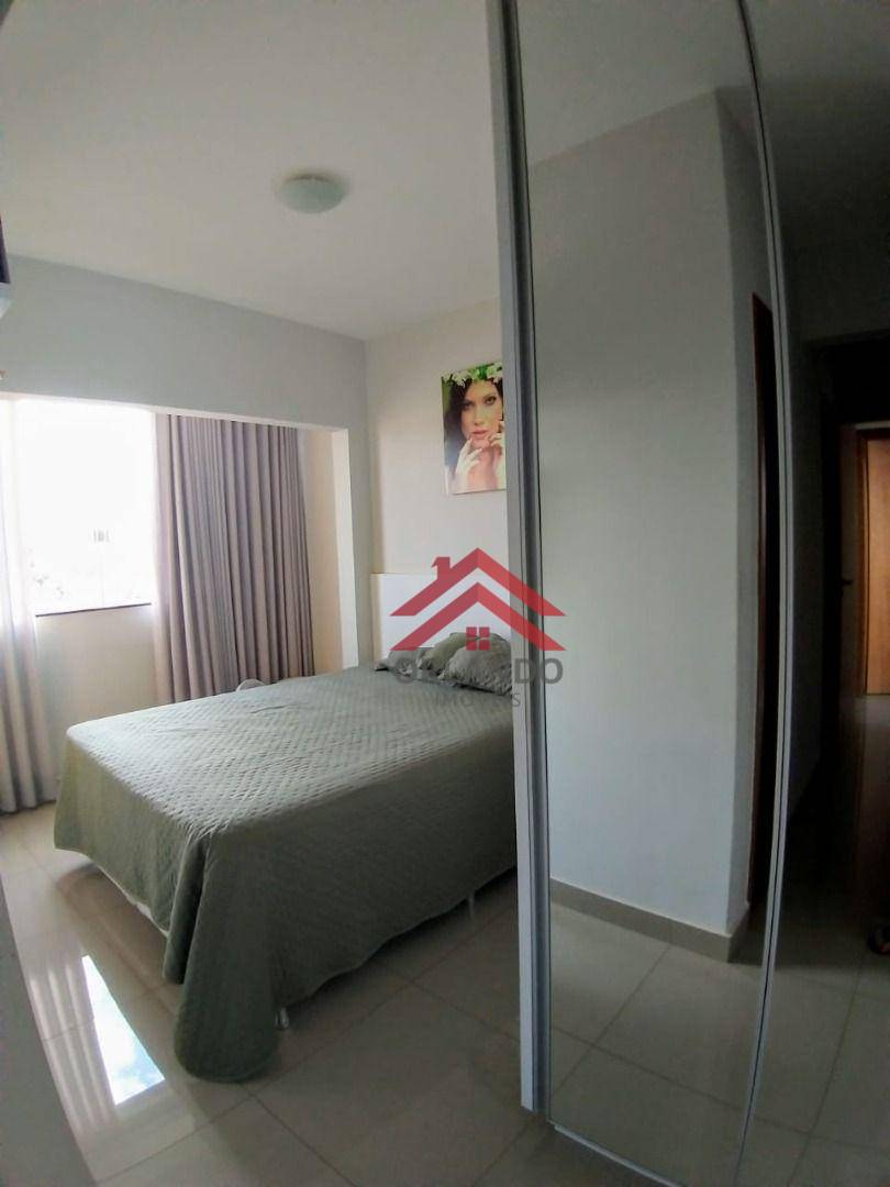 Apartamento à venda com 3 quartos, 87m² - Foto 4