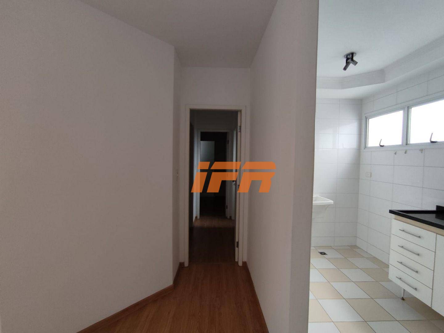 Apartamento à venda com 2 quartos, 67m² - Foto 30