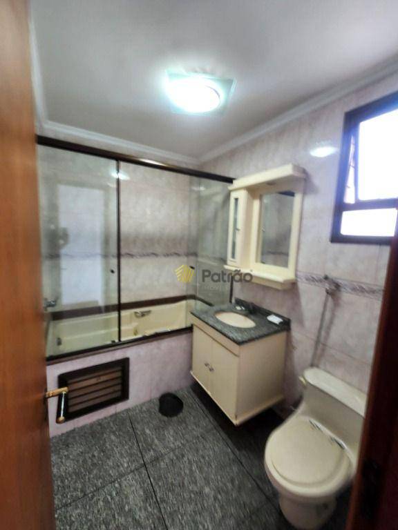 Apartamento à venda com 3 quartos, 150m² - Foto 32