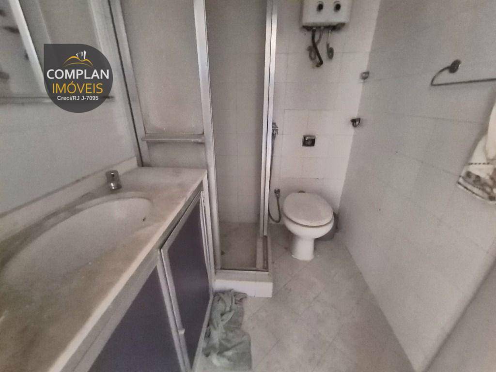 Apartamento à venda com 2 quartos, 67m² - Foto 10