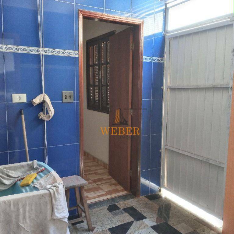 Casa à venda com 4 quartos, 150m² - Foto 23