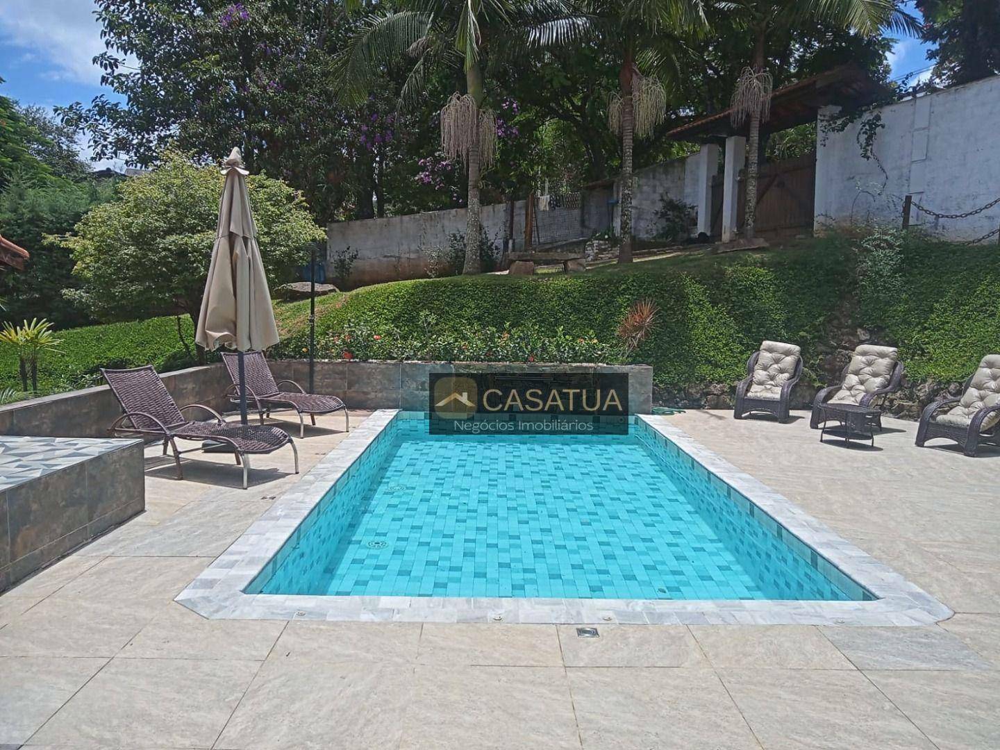 Casa à venda com 3 quartos, 214m² - Foto 2