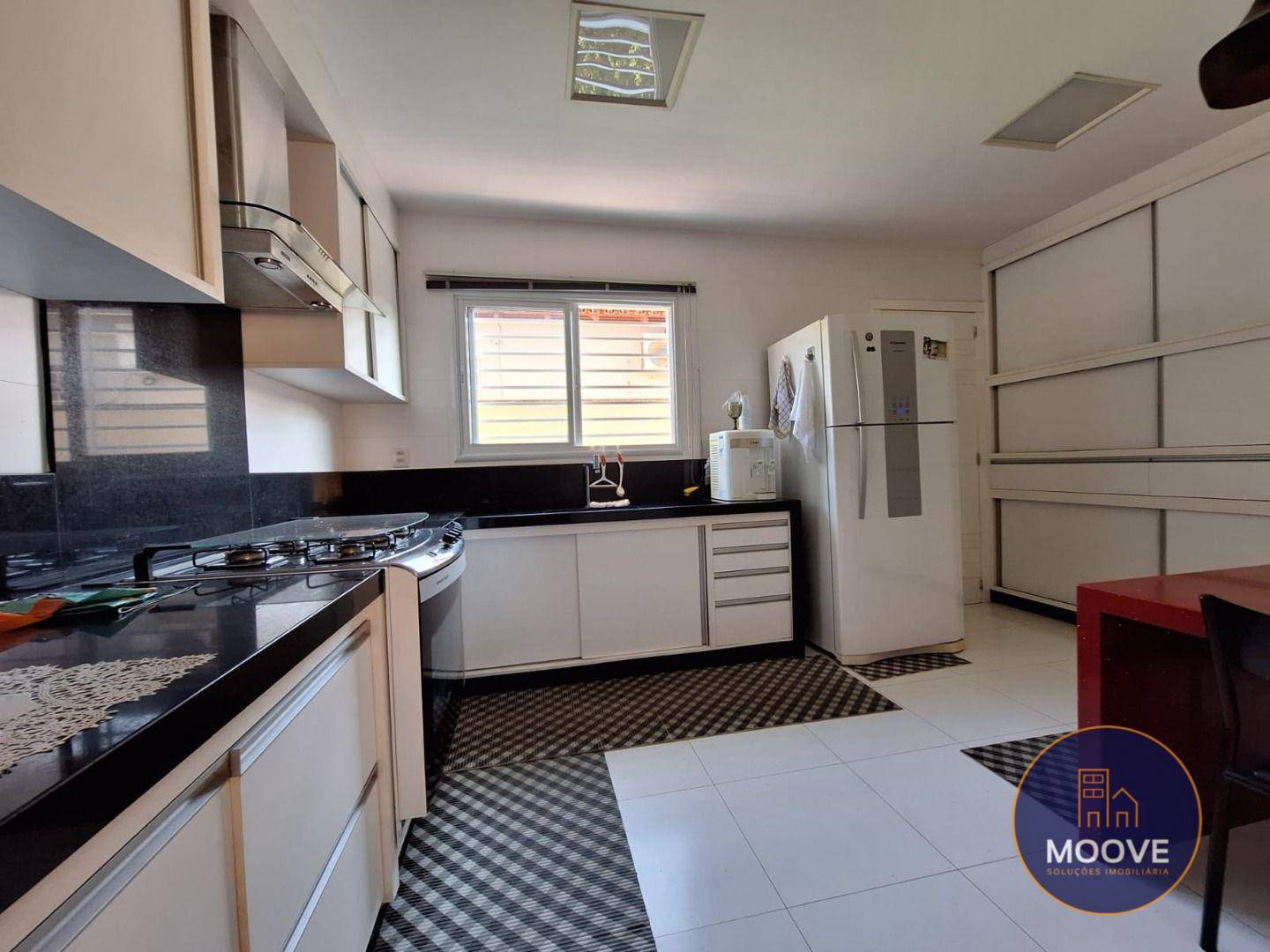 Casa à venda com 3 quartos, 325M2 - Foto 5