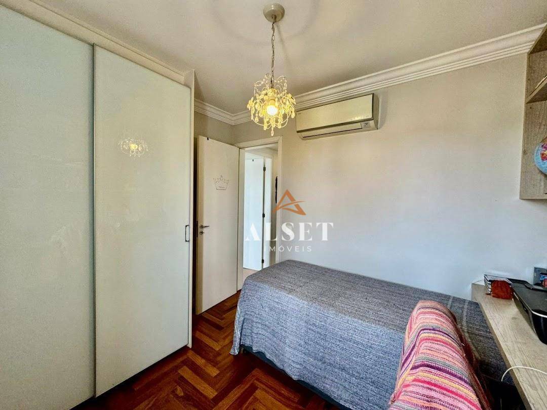 Apartamento à venda com 3 quartos, 124m² - Foto 13