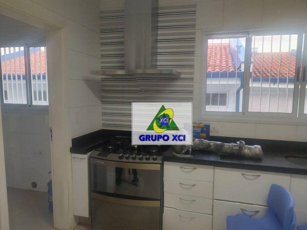 Casa para alugar com 4 quartos, 459m² - Foto 17