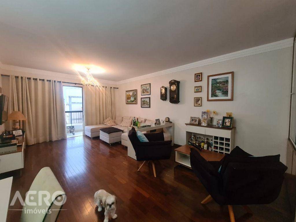 Apartamento à venda com 3 quartos, 140m² - Foto 18