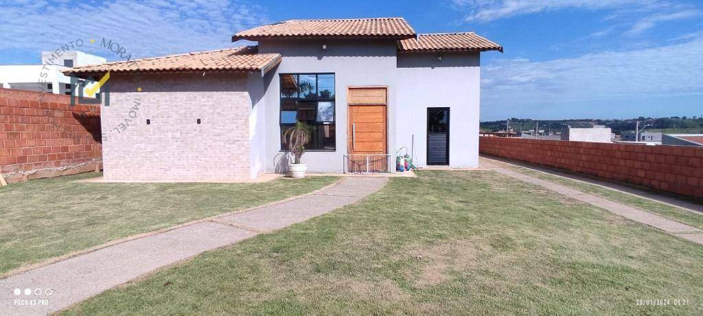 Chácara à venda com 4 quartos, 160m² - Foto 1