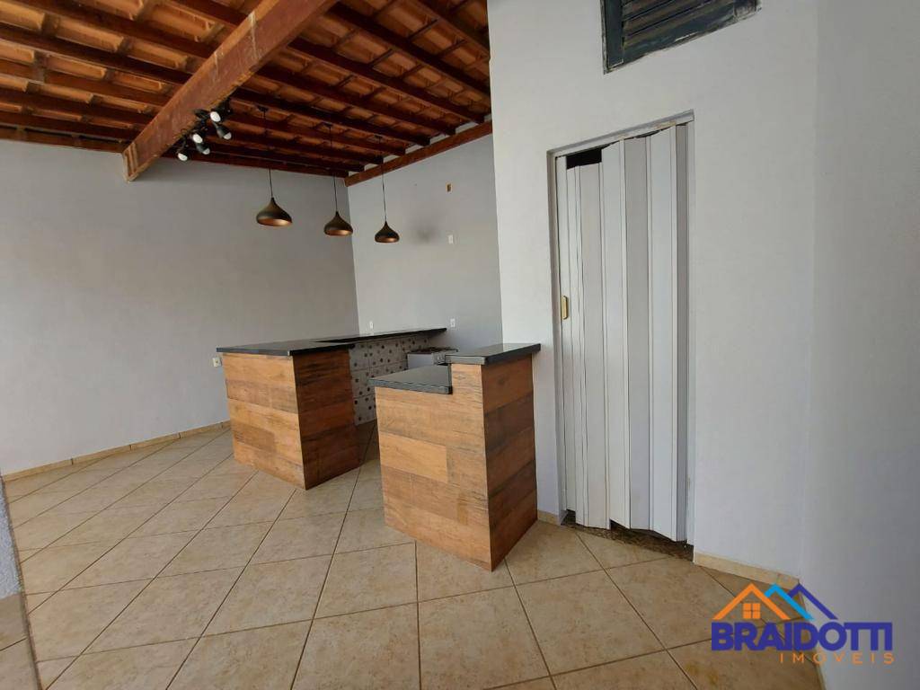 Casa à venda com 3 quartos, 204m² - Foto 24