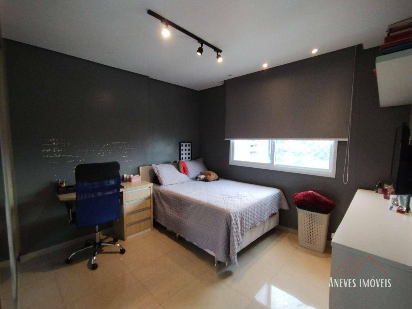 Apartamento à venda com 3 quartos, 145m² - Foto 7