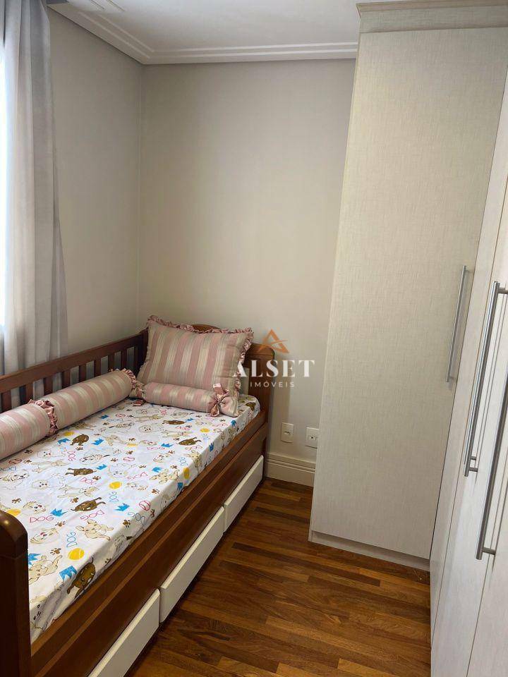 Apartamento à venda com 3 quartos, 124m² - Foto 12