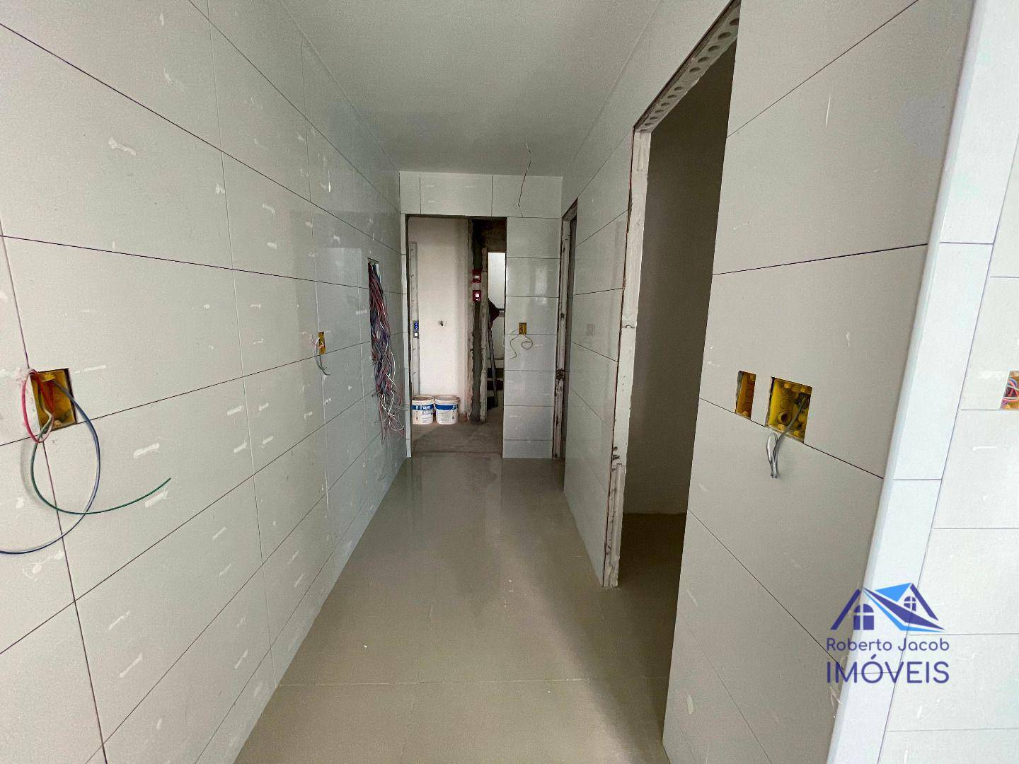 Apartamento à venda com 3 quartos, 179m² - Foto 13