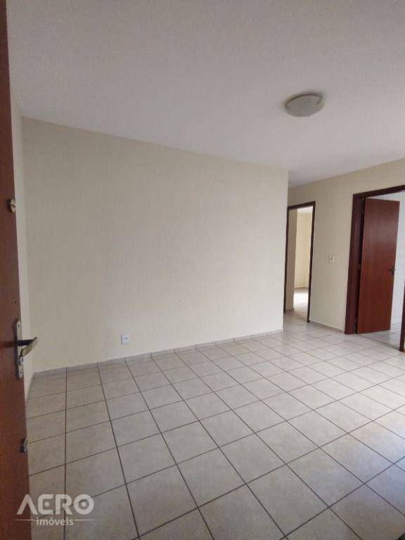 Apartamento à venda com 2 quartos, 55m² - Foto 1