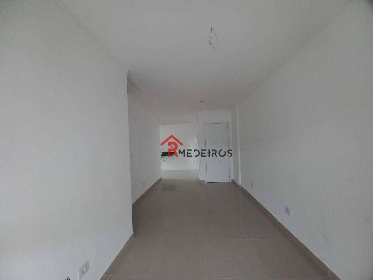 Apartamento à venda com 2 quartos, 74m² - Foto 4