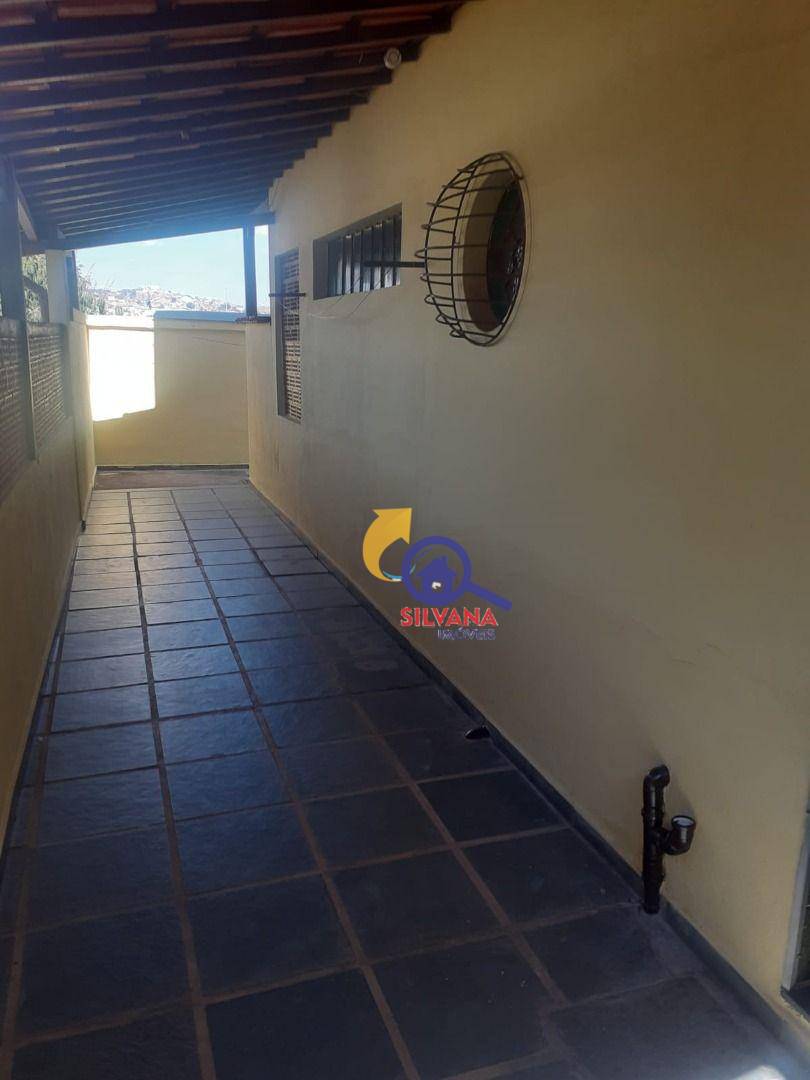 Casa de Condomínio à venda com 6 quartos, 228m² - Foto 21