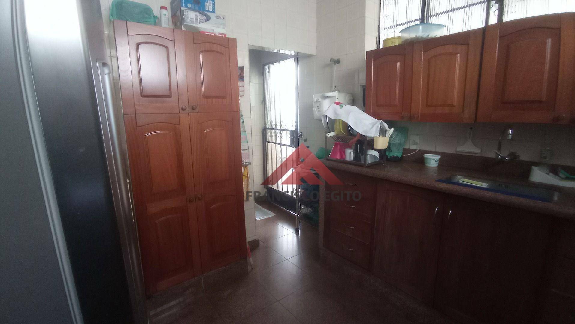 Casa à venda com 4 quartos, 120m² - Foto 22