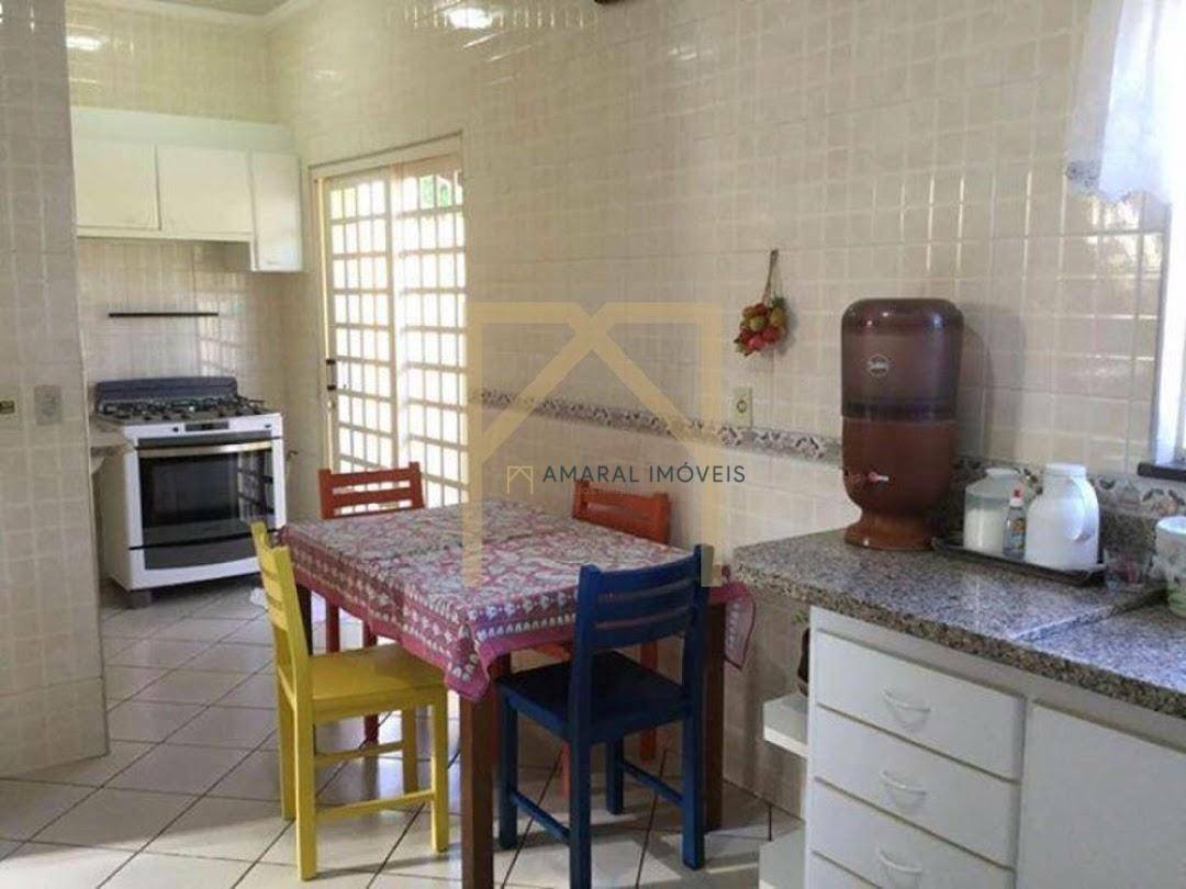 Casa de Condomínio à venda com 3 quartos, 320m² - Foto 11